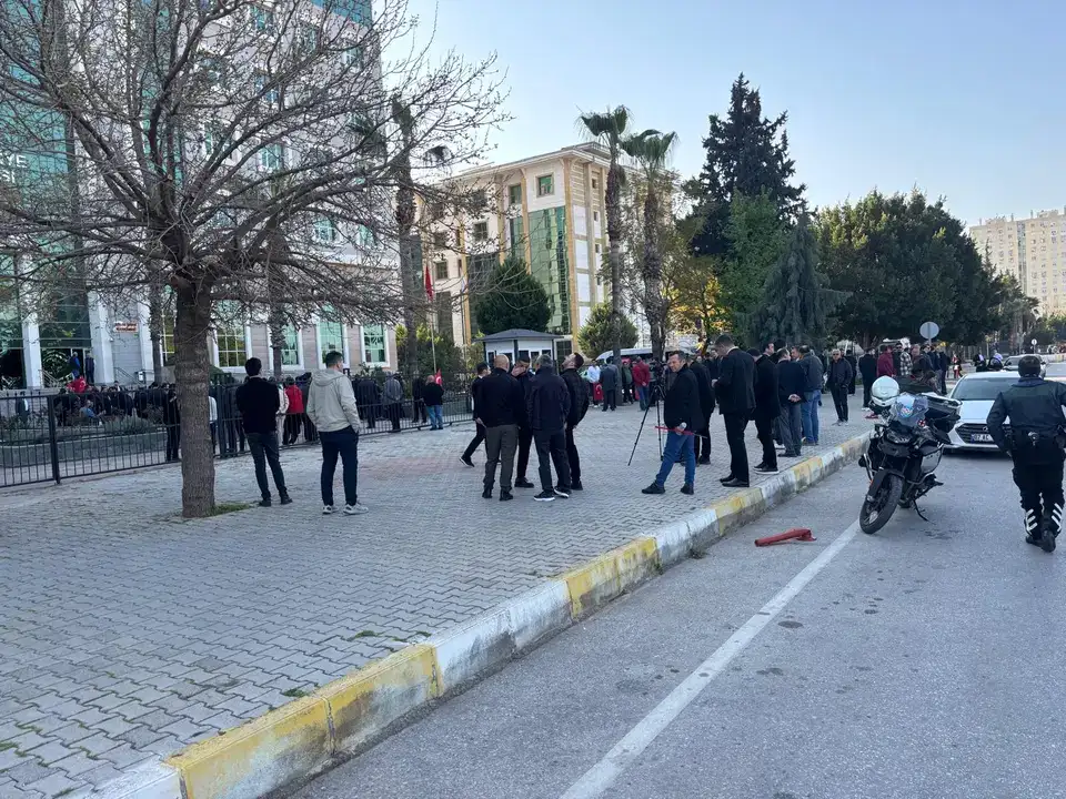 Muhittin Böcek İçin Siyaset Dünyası Antalya Adliyesi'nde 11